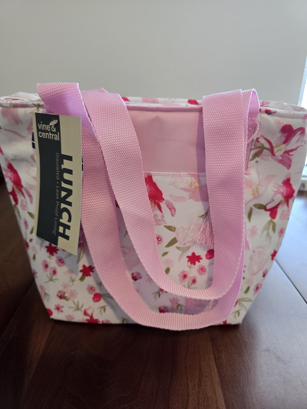 Vine & Central NWT Pink 💖 Floral Lunch Tote